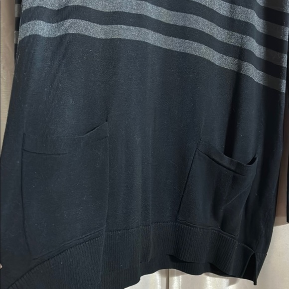 JEANNE PIERRE Black and Gray Cowl Neck Sweaters - Picture 5 of 7